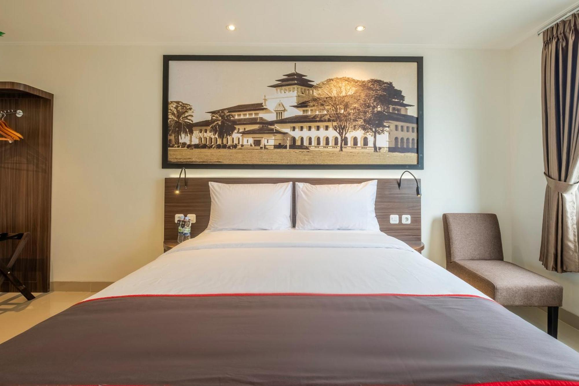 Super Oyo Collection O Hotel Pasar Baru Heritage باندونج المظهر الخارجي الصورة