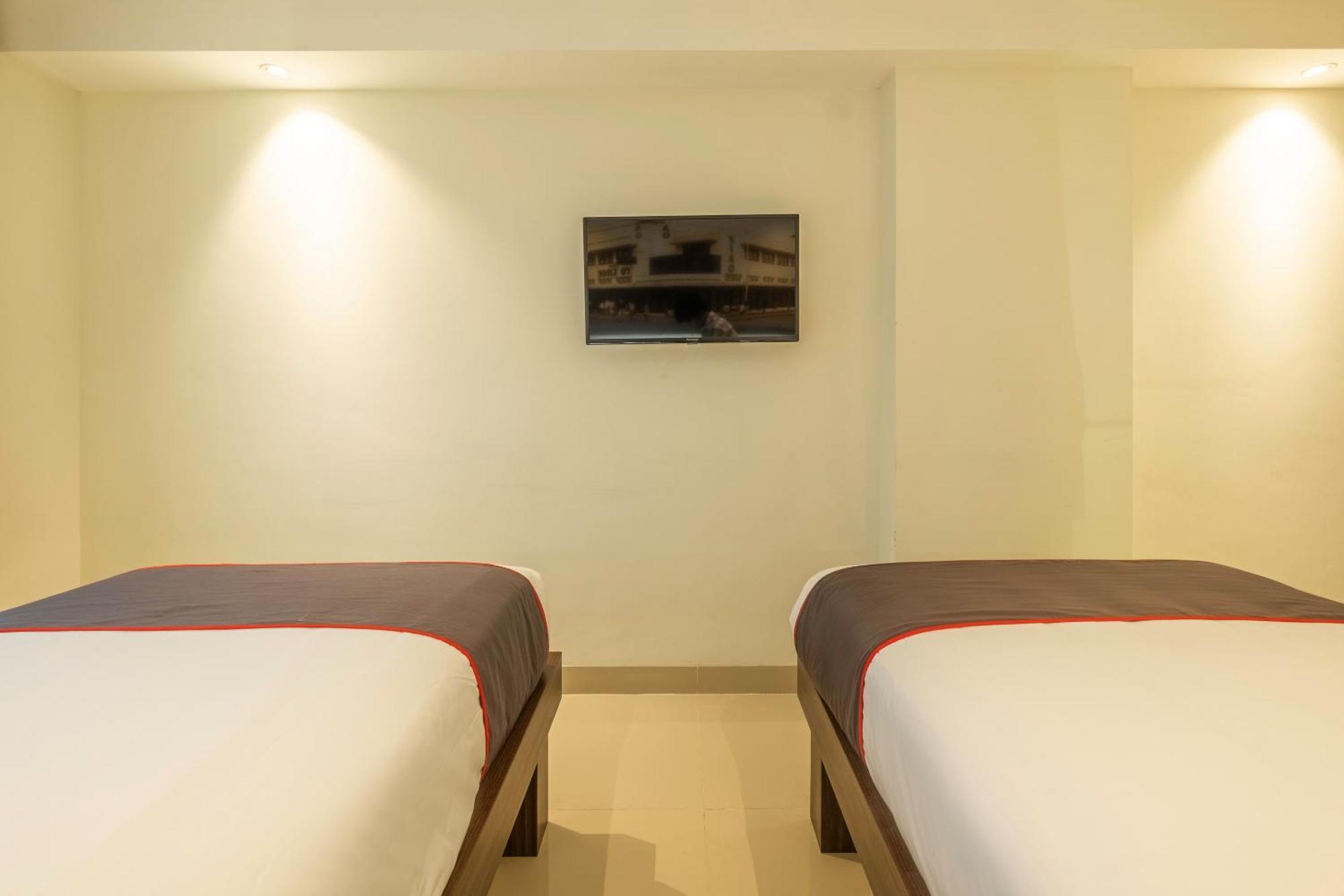 Super Oyo Collection O Hotel Pasar Baru Heritage باندونج المظهر الخارجي الصورة