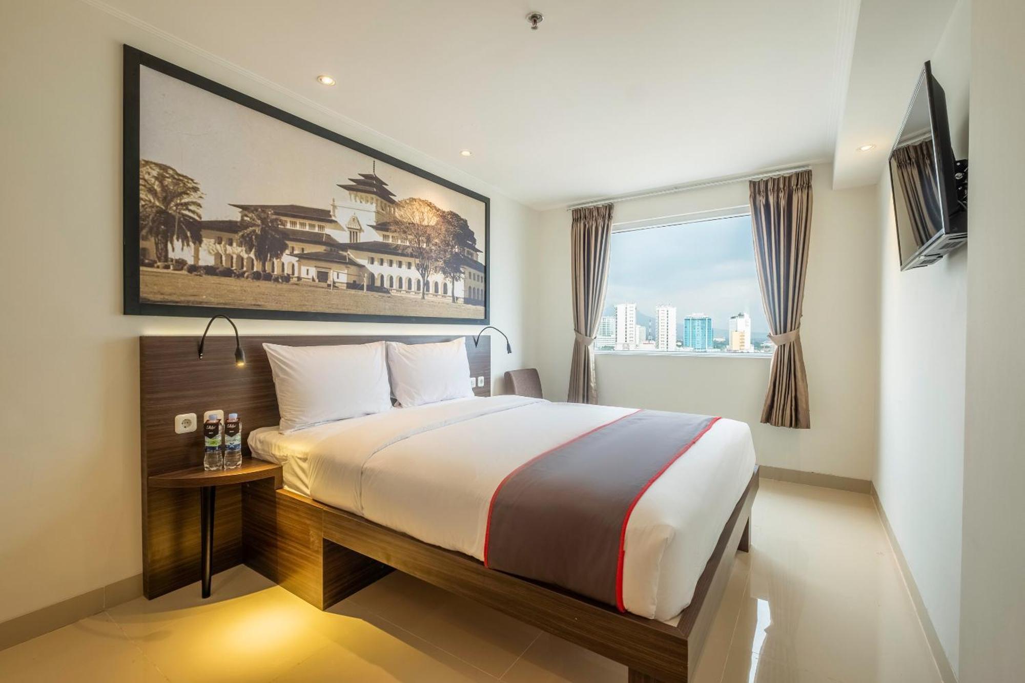 Super Oyo Collection O Hotel Pasar Baru Heritage باندونج المظهر الخارجي الصورة