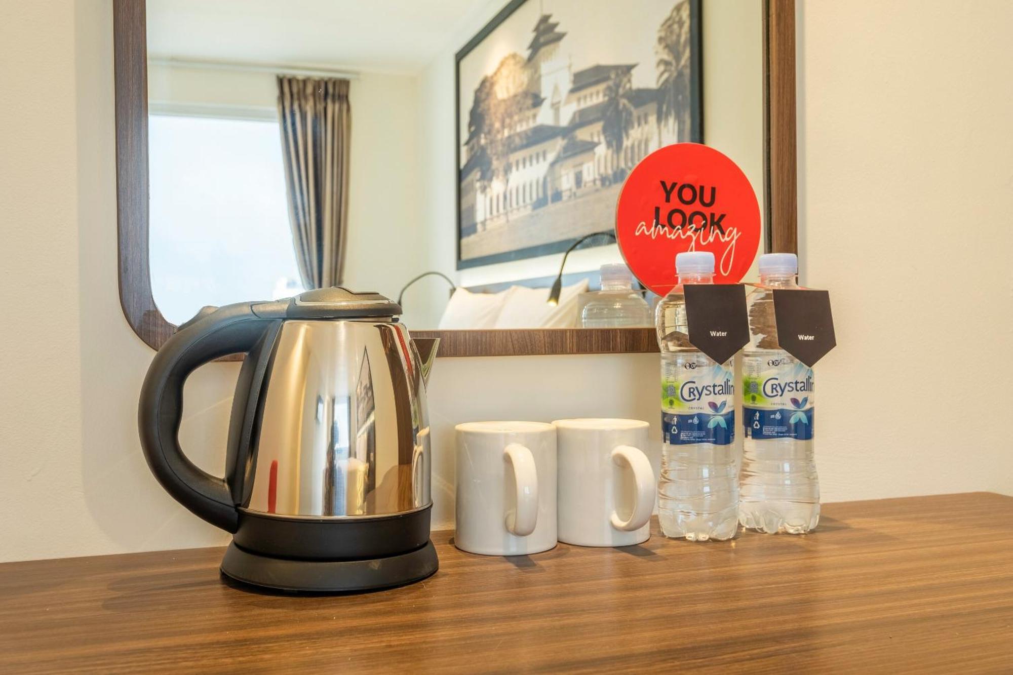 Super Oyo Collection O Hotel Pasar Baru Heritage باندونج المظهر الخارجي الصورة