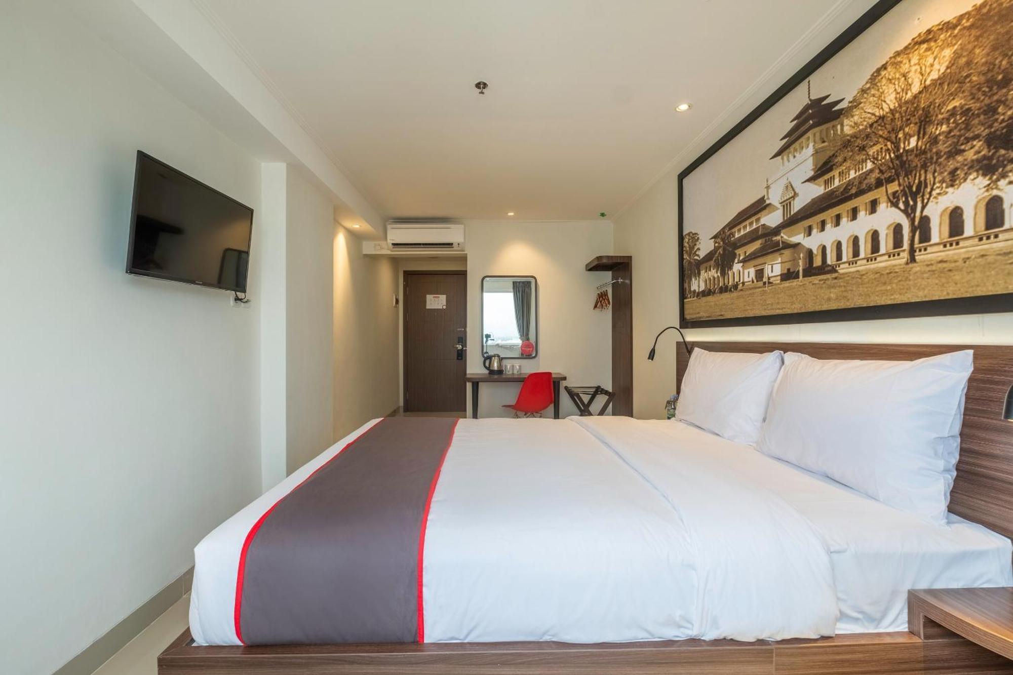 Super Oyo Collection O Hotel Pasar Baru Heritage باندونج المظهر الخارجي الصورة