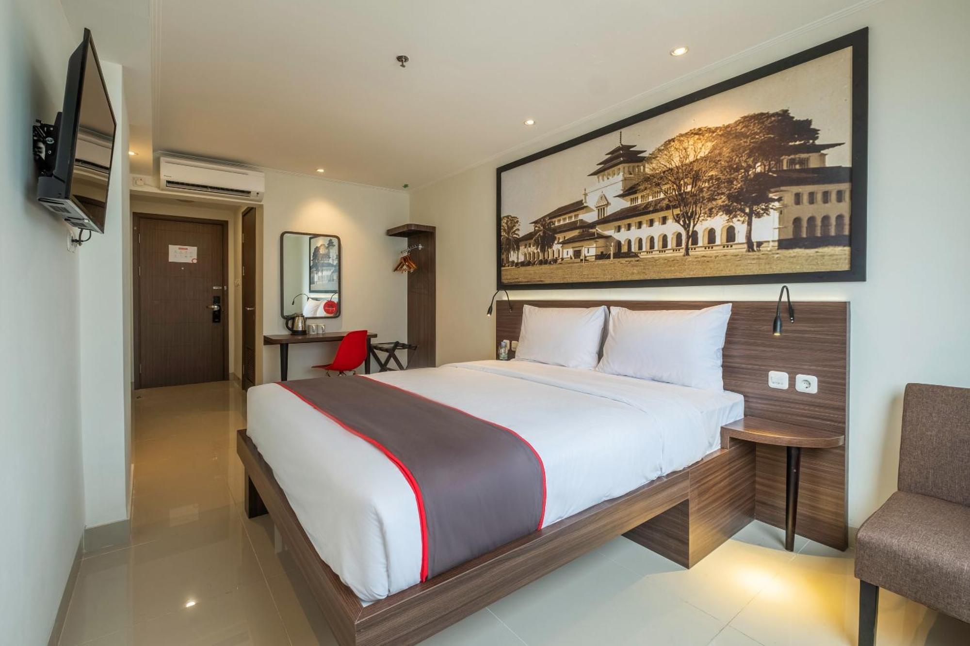 Super Oyo Collection O Hotel Pasar Baru Heritage باندونج المظهر الخارجي الصورة
