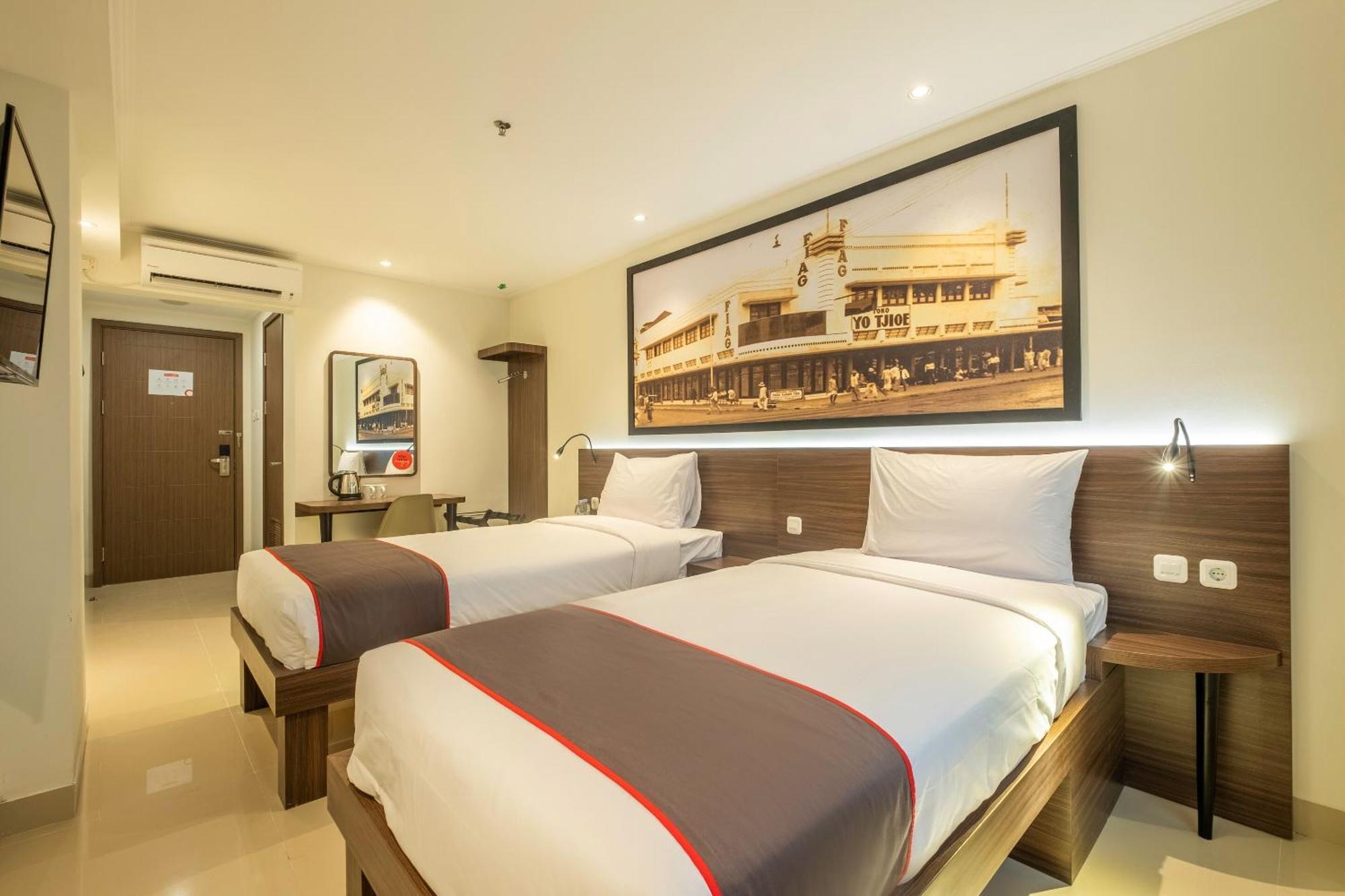 Super Oyo Collection O Hotel Pasar Baru Heritage باندونج المظهر الخارجي الصورة